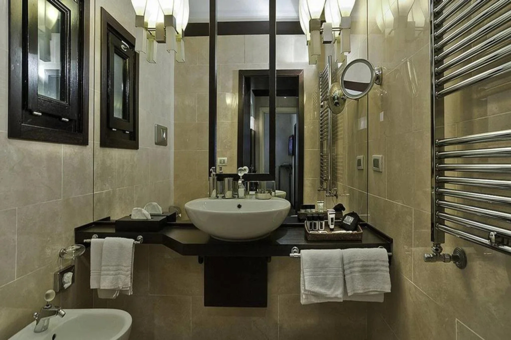 Intown Luxury House