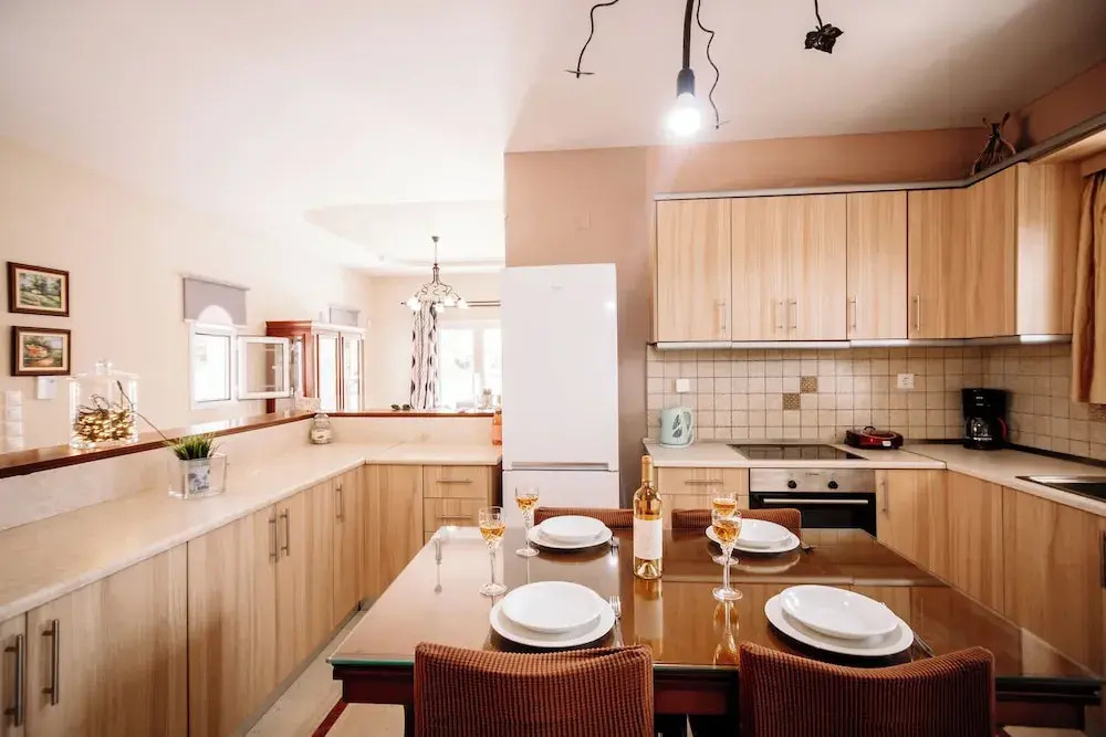 Rahes Villa With Private Swimming Pool