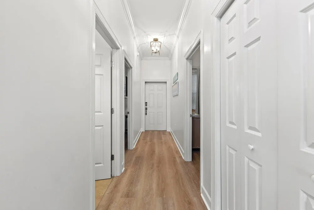 Remarkably Updated 3/2 in Seagrove Highlands - Gulf Views Sleeps 9