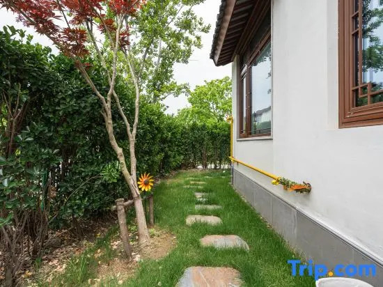 Yueji · Guiye Homestay (Jinshan North Station)