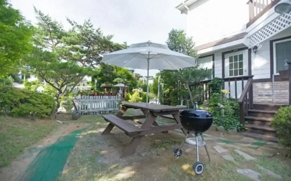 Taean Sun-lit Ocean Pension