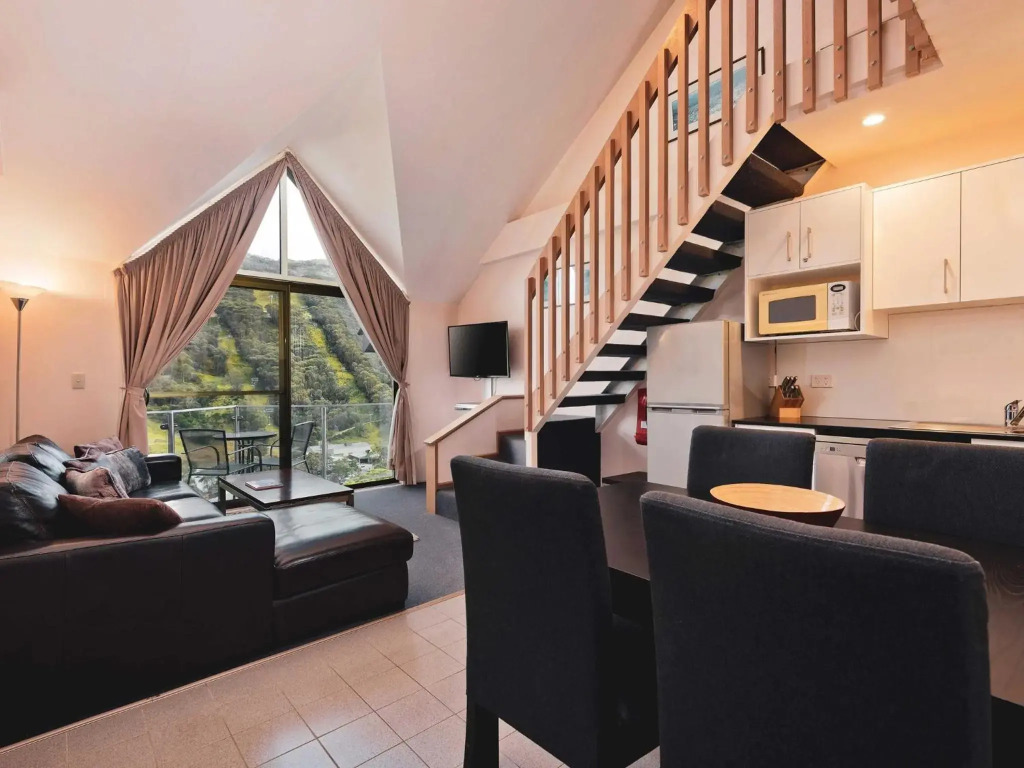 Lantern 1 Bedroom Loft with car space and Spectacular View
