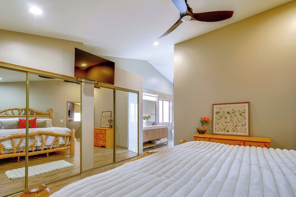 Walk to Cabriolet Lift! 3,600-sq-ft Family Home