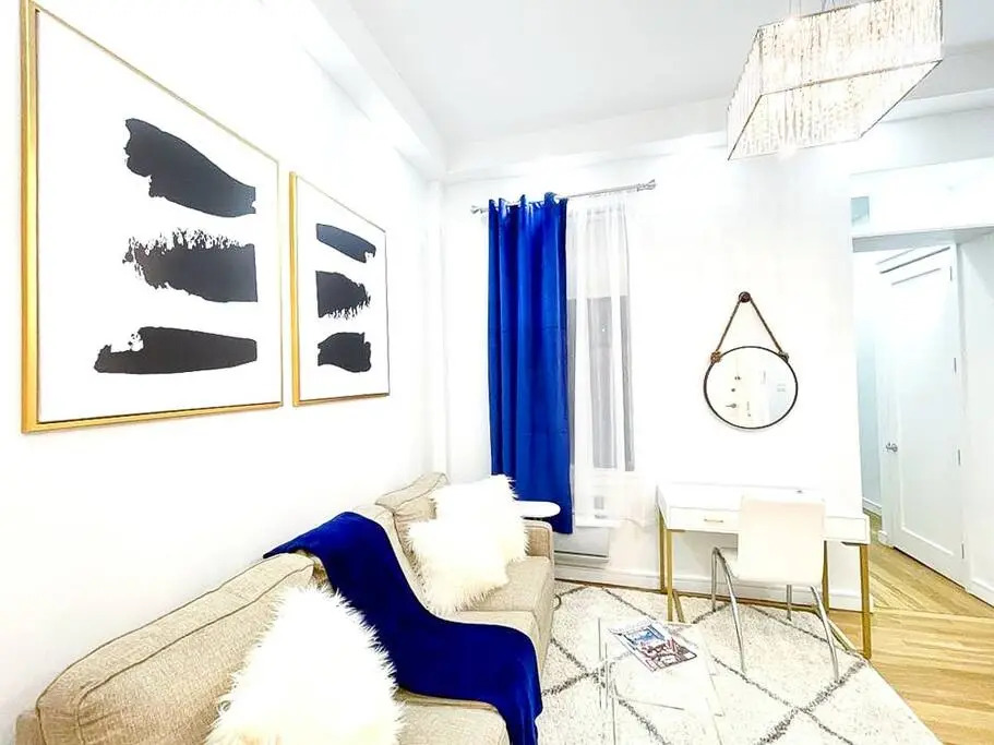62-2b Renovated 1BR in Prime Upper East Side