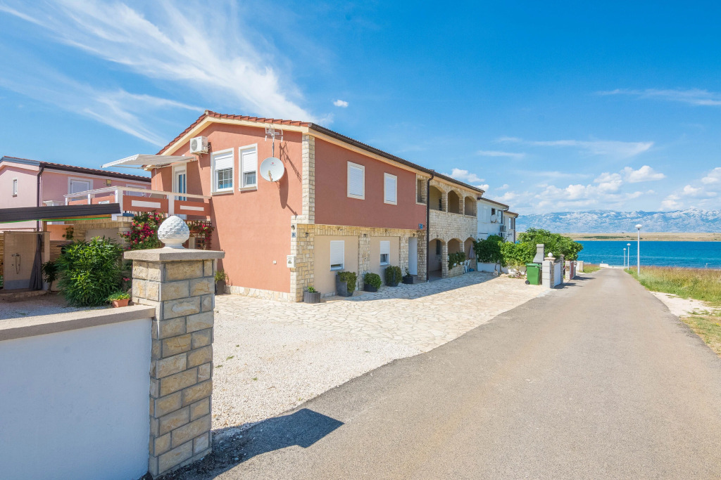 Seaview Apartment Varga 2