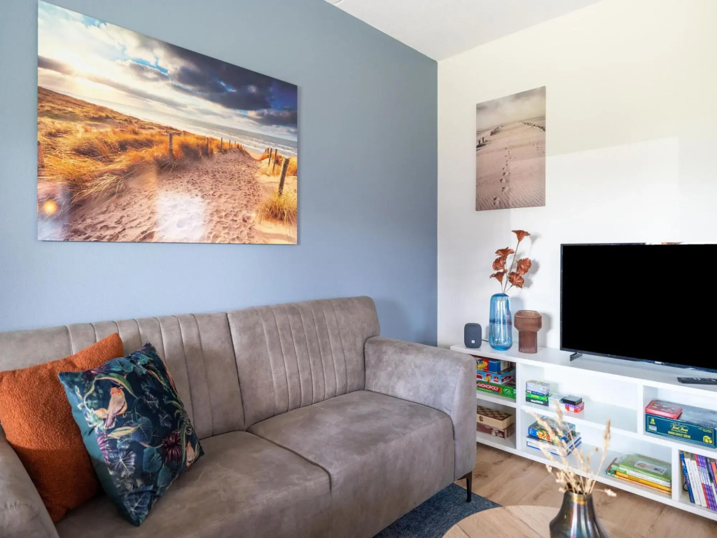 Cozy Retreat with parking