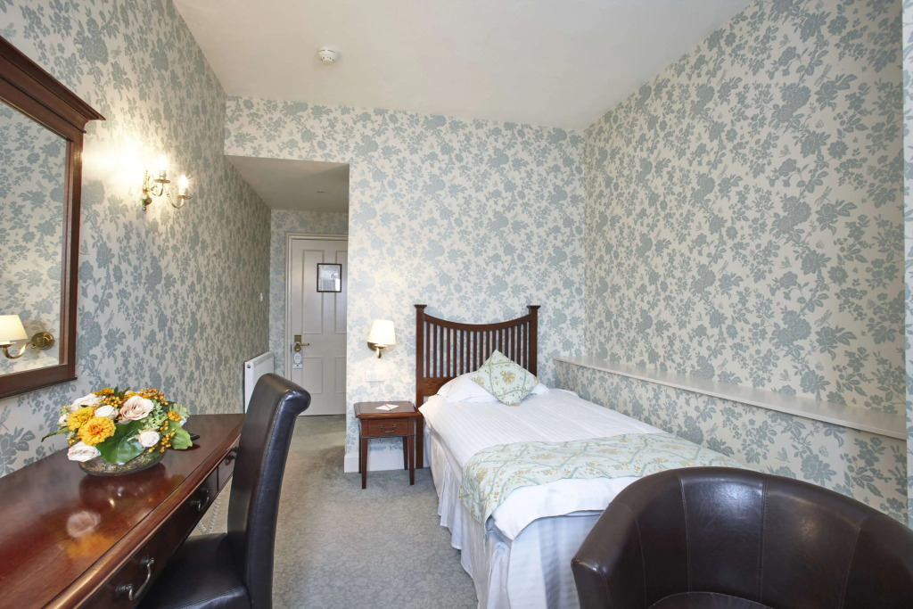 Duke Of Cornwall Hotel