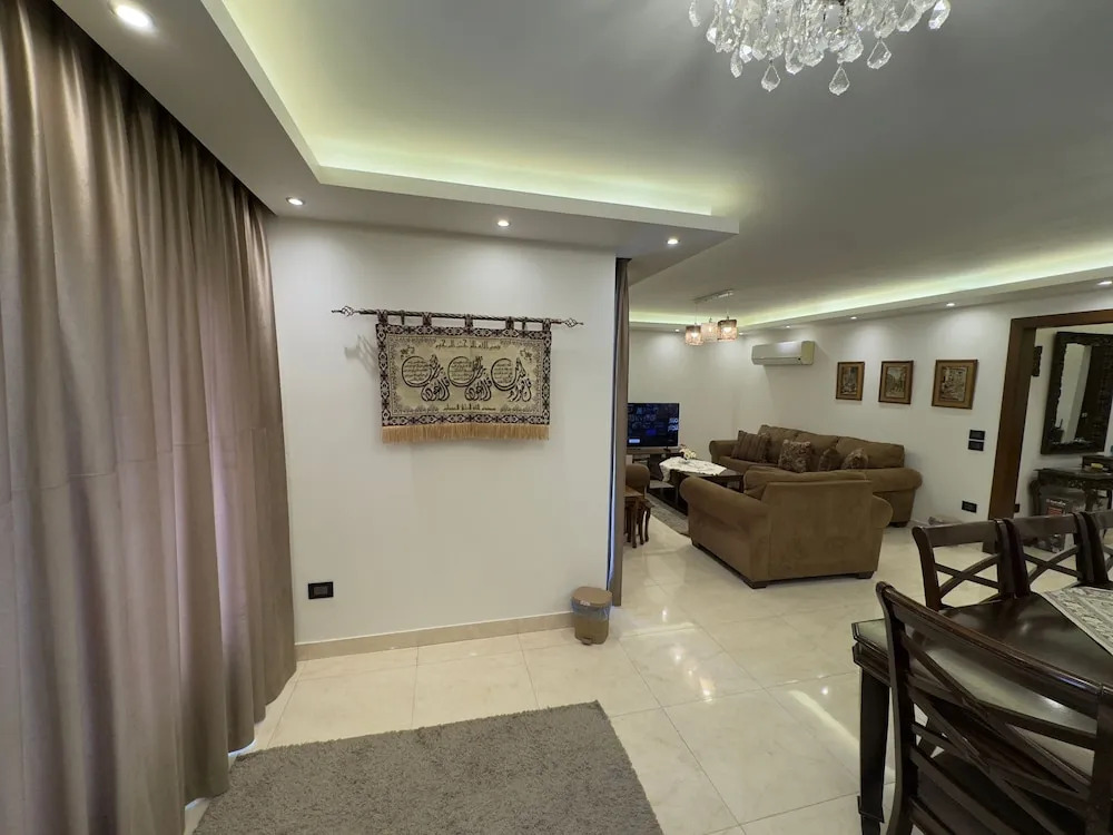 CK 1108 Spacious 2BR Apt 2BA Near Airport