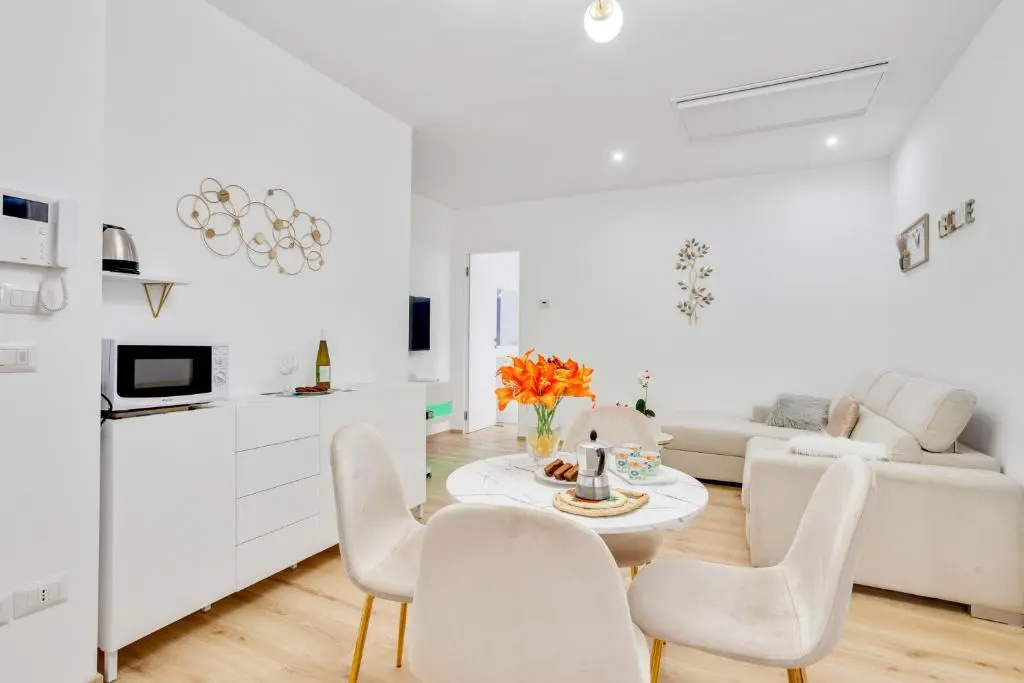 Tramonto sul mare Bari Apartment near the airport