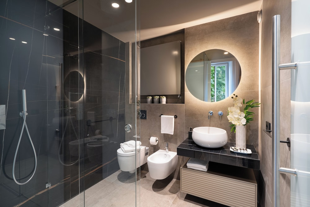 Arts & Crafts Luxury Suites