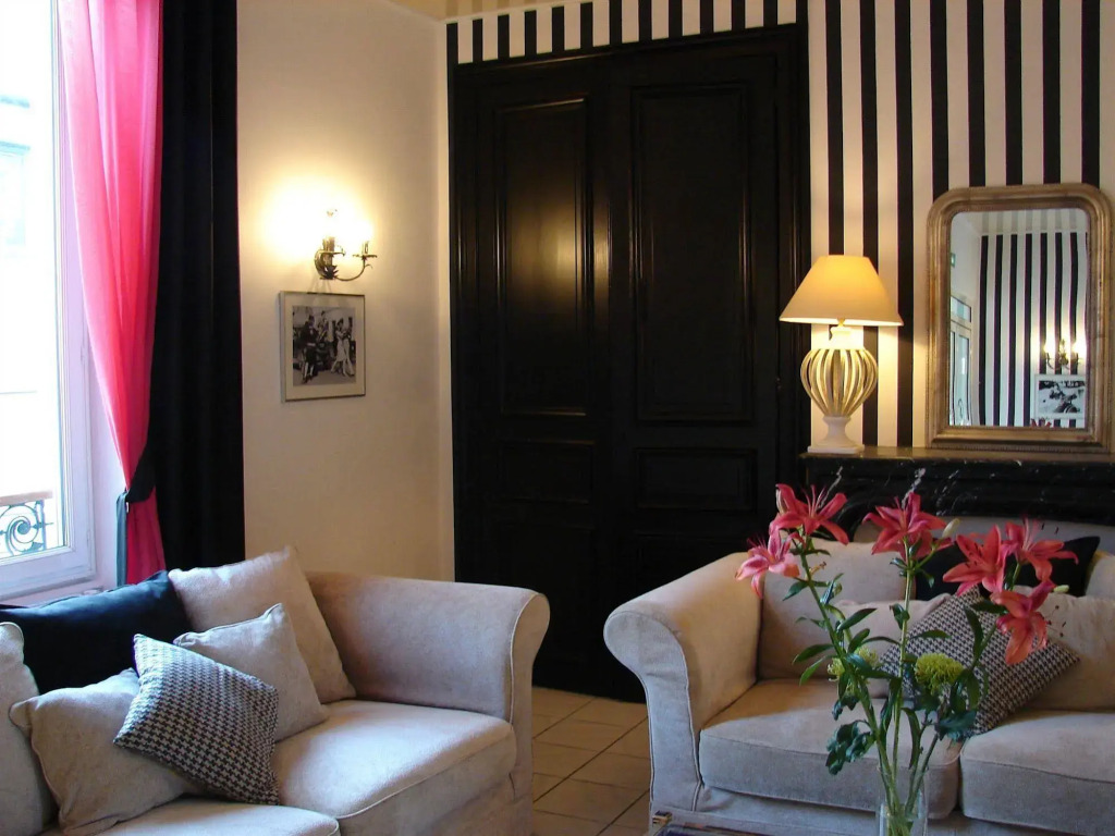 Logis Hotel - Le Charleston