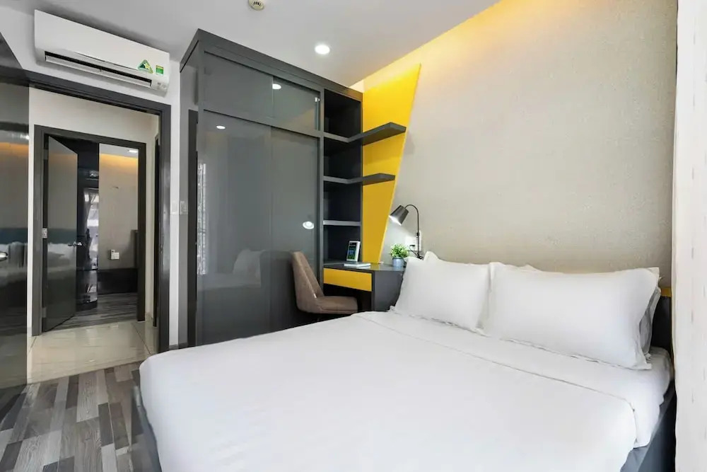 COZY 3-BR Apartment in the center of District 7