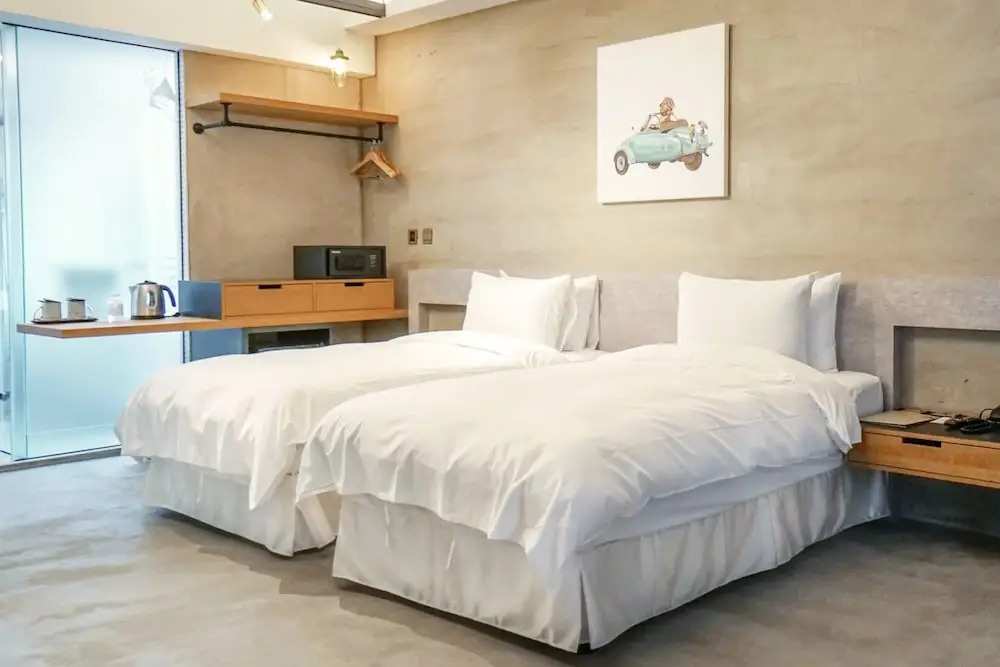 Thinker Hotel