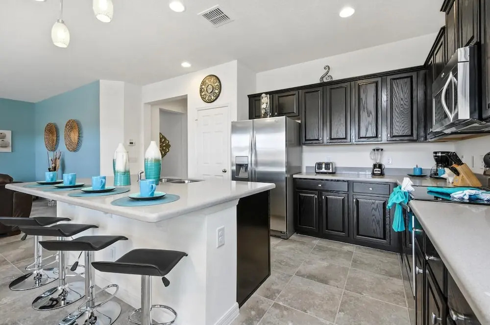 1287yc - West Haven Gated Community 6 Bedroom Home by RedAwning