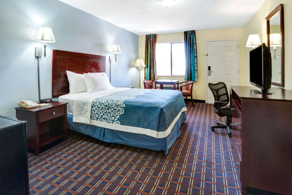 Days Inn & Suites by Wyndham Albuquerque West