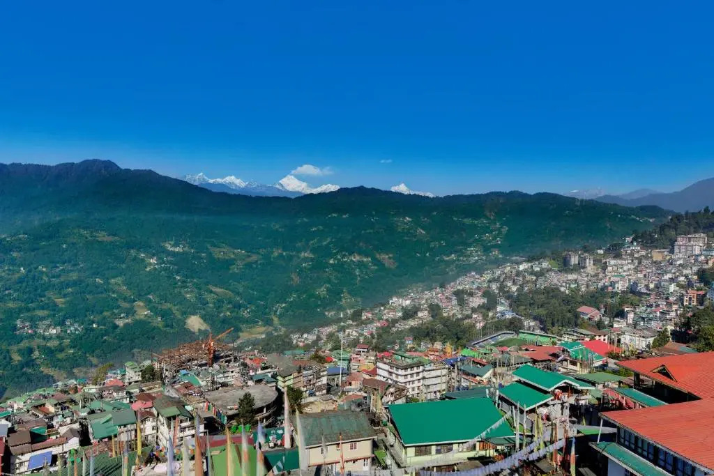 Yashshree Sikkim Blossom 600 Meters From Mg Marg