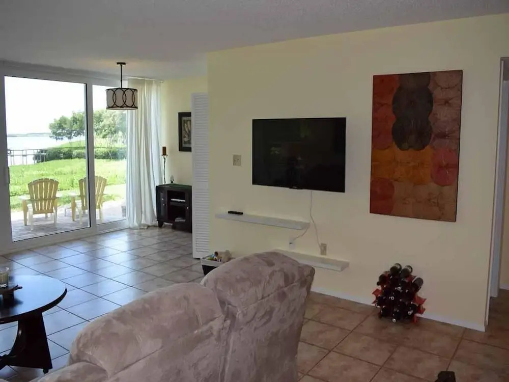 Westbay Cove South 745