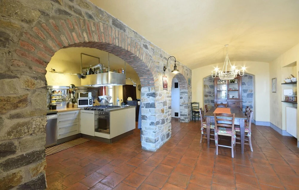 Beautiful Home In Cogorno