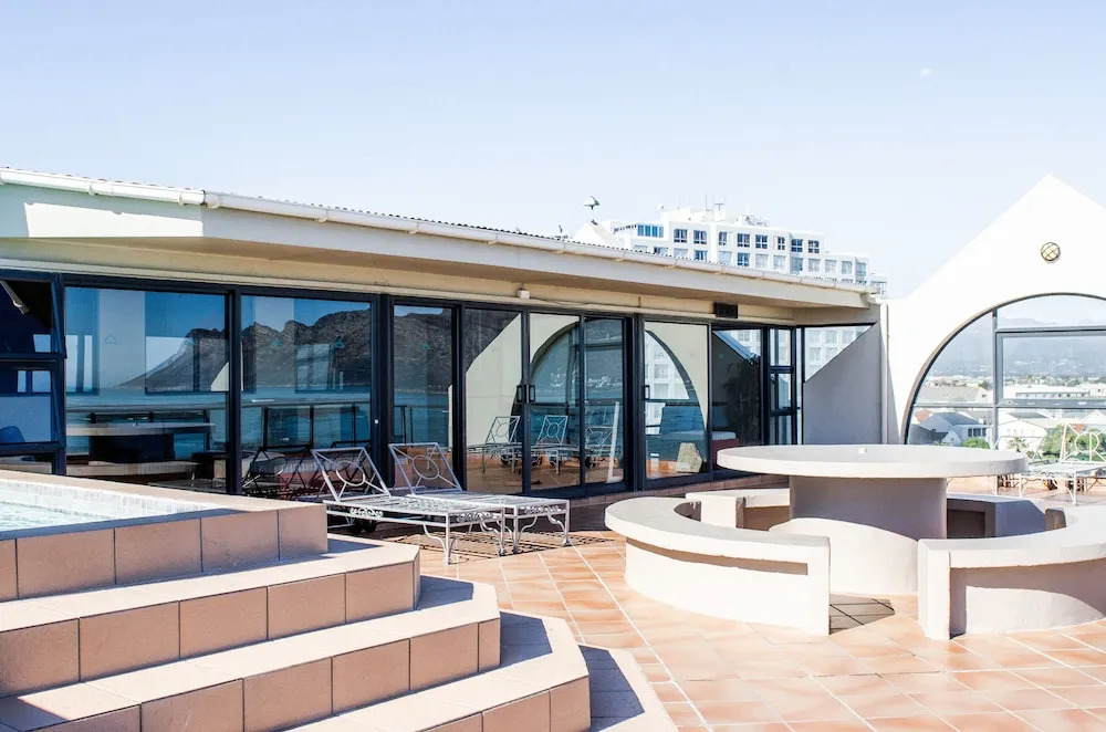 Strand Pavilion
