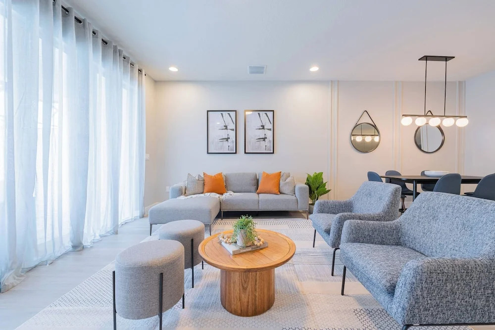 Your Orlando Retreat: Warm and Welcoming Townhome