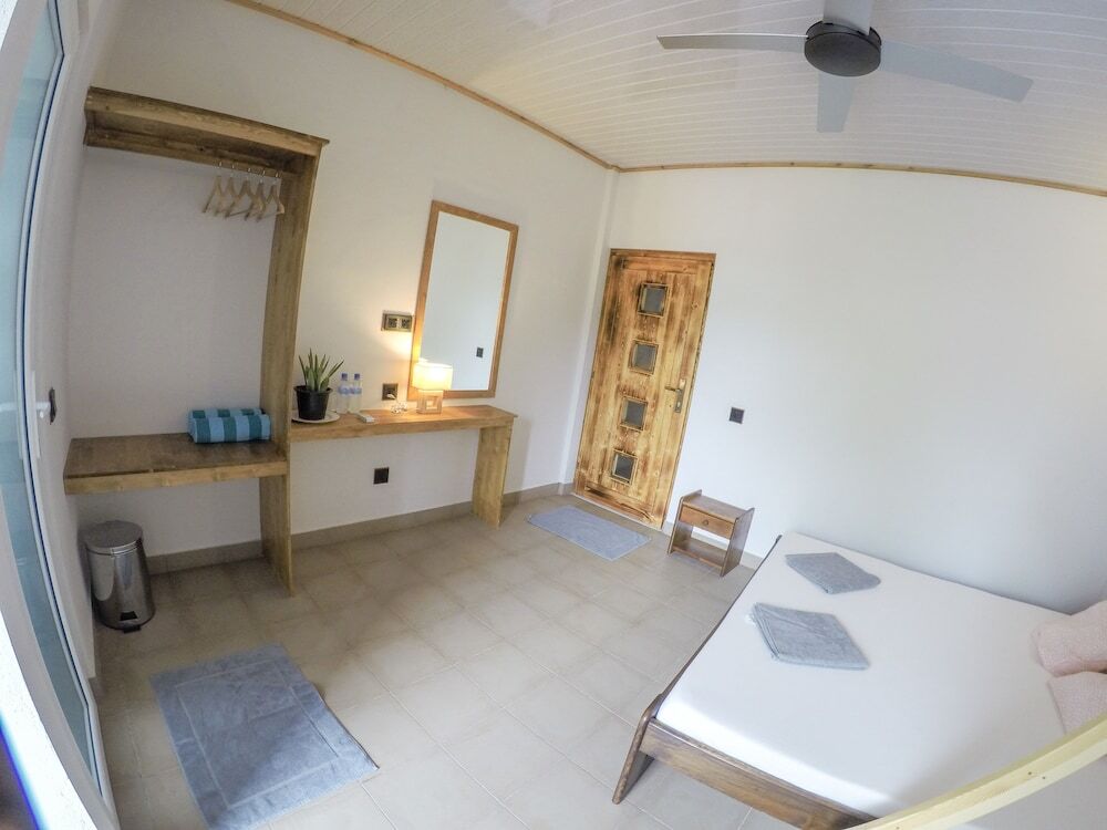 Dhiffushi Inn