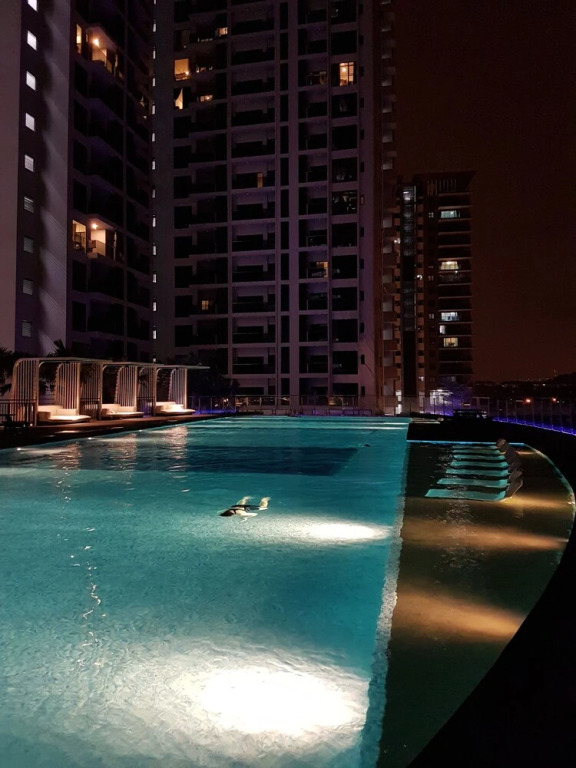 D'Latour Condo by LL