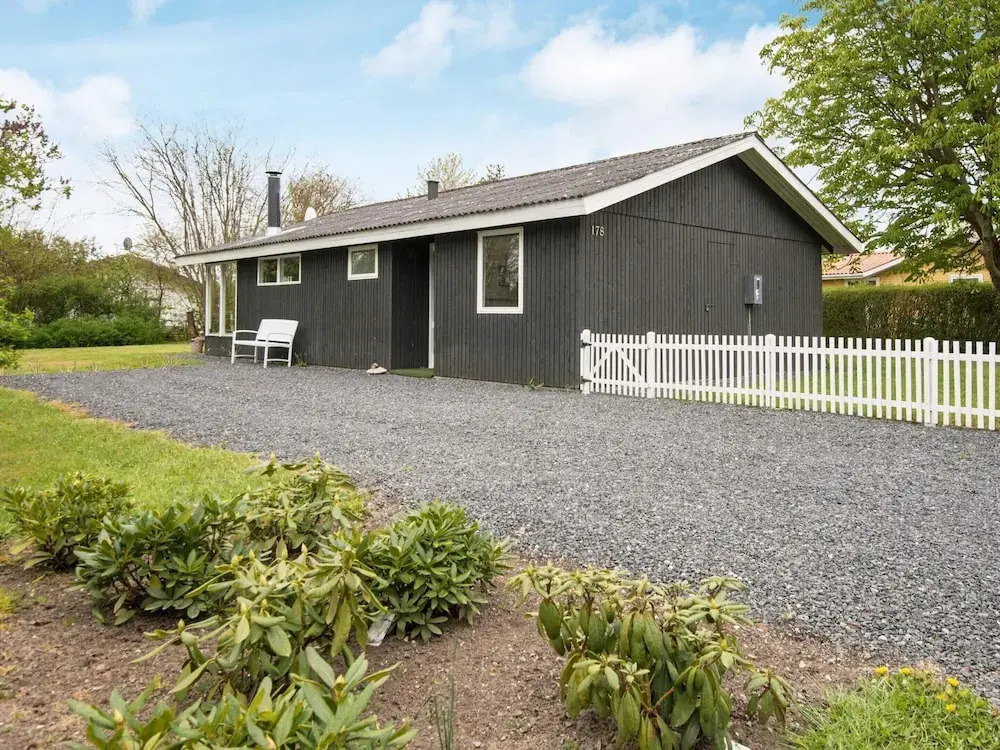 6 Person Holiday Home in Juelsminde