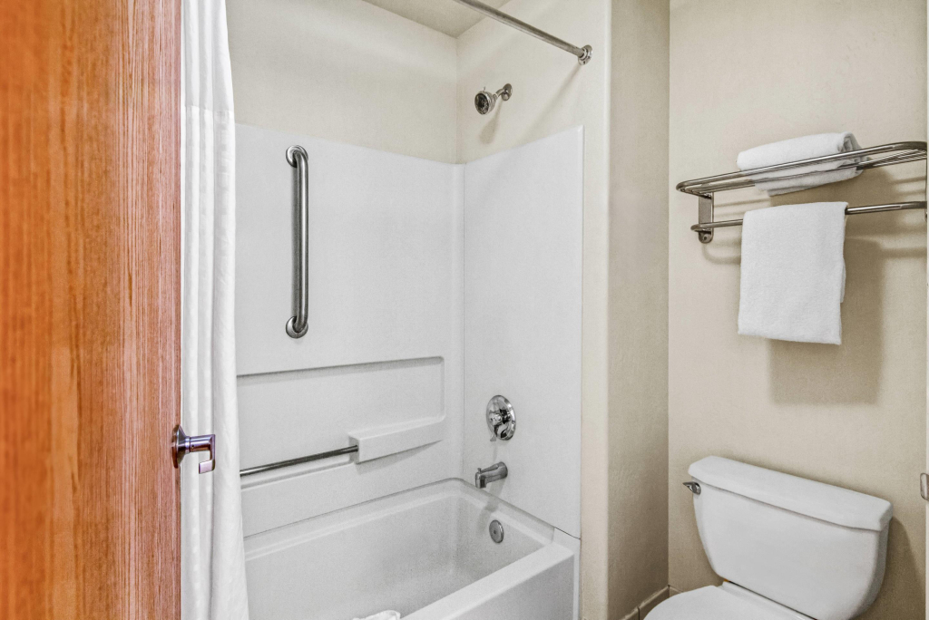 Quality Inn & Suites Vail Valley