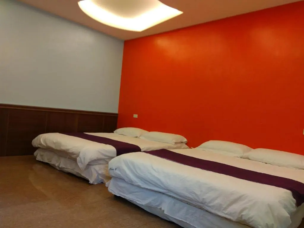 Blue% Hotel