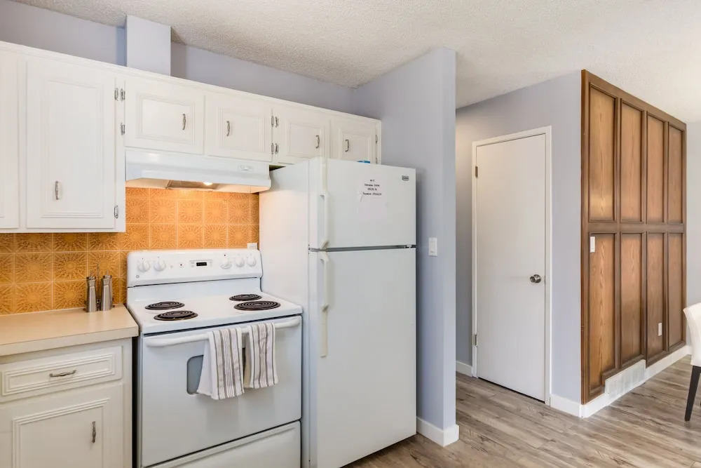 Superb 3BR mins to DT SAIT
