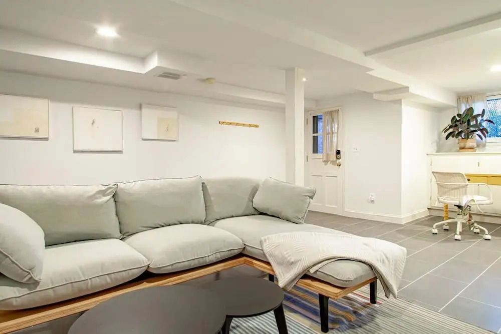 Spacious 1BR NW Garden Apartment Walker s Dream