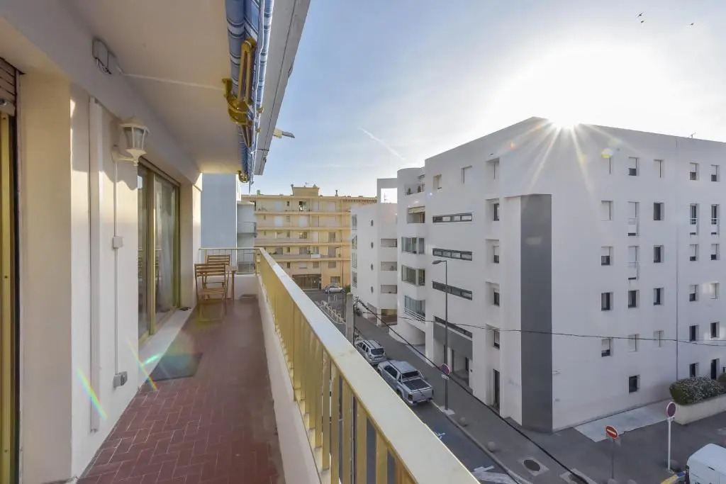 KIKILOUE Cannes' Palm Beach 2-mi walk to the beaches with terrace
