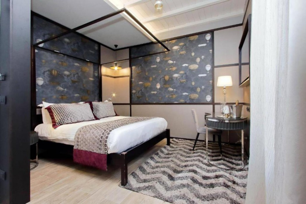 HELMIRAGE Piazza di Spagna Suite