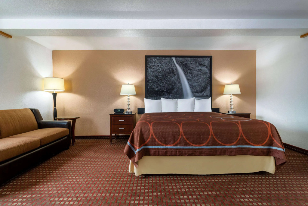 Super 8 by Wyndham The Dalles OR