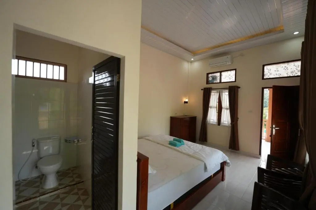 Ida Guest House & JUNGLE TREKKING