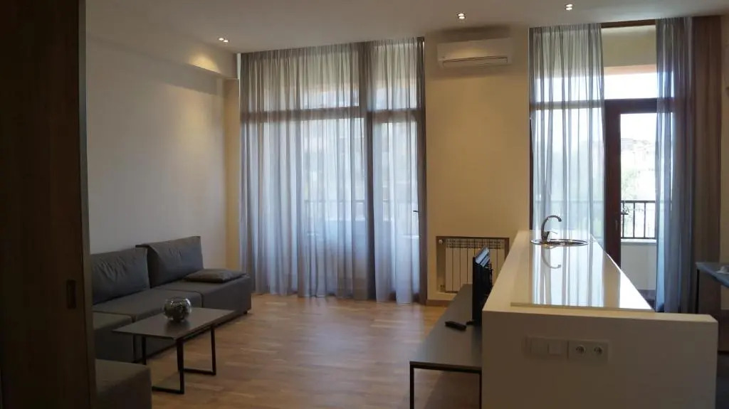 Metro apartment
