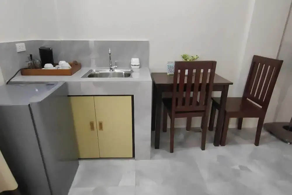 JMorino Pension House