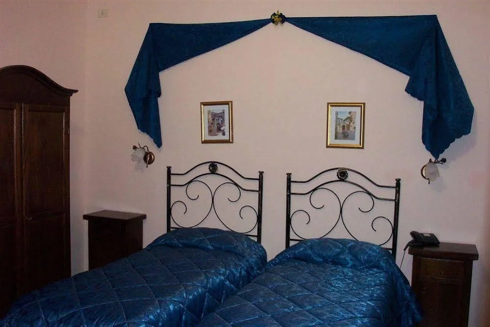 Ballaro Hotel - Budget Room