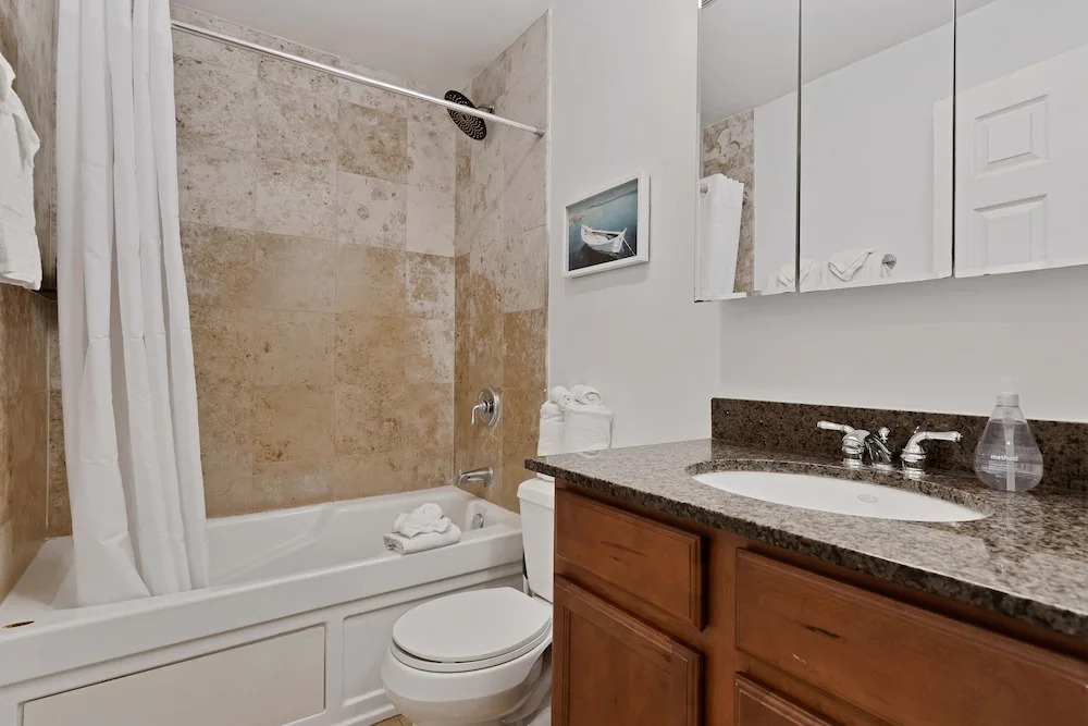 Modern Comfort 2 Bd Condo in Iconic Lincoln Square by AllSet Turnover