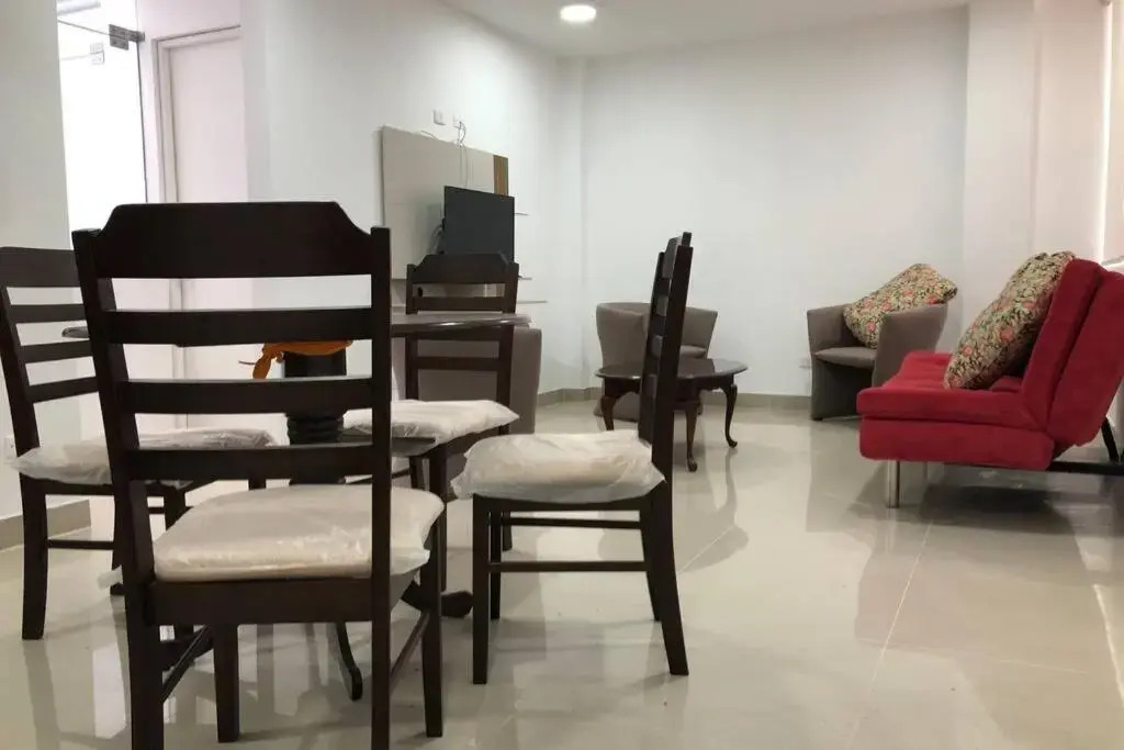 6 - Departamento de 2 dormitorios en area turistica de Miraflores