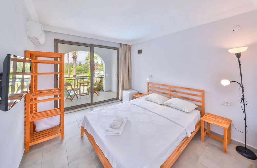 BURÇ HOTEL