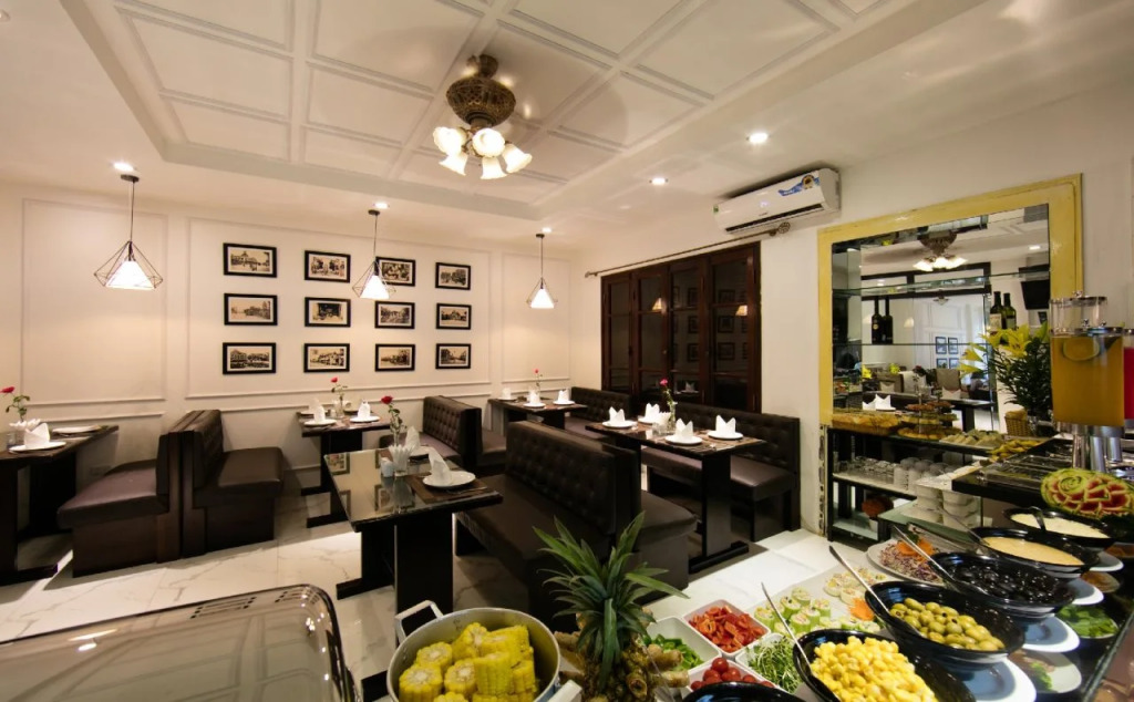 Golden Spring Hotel