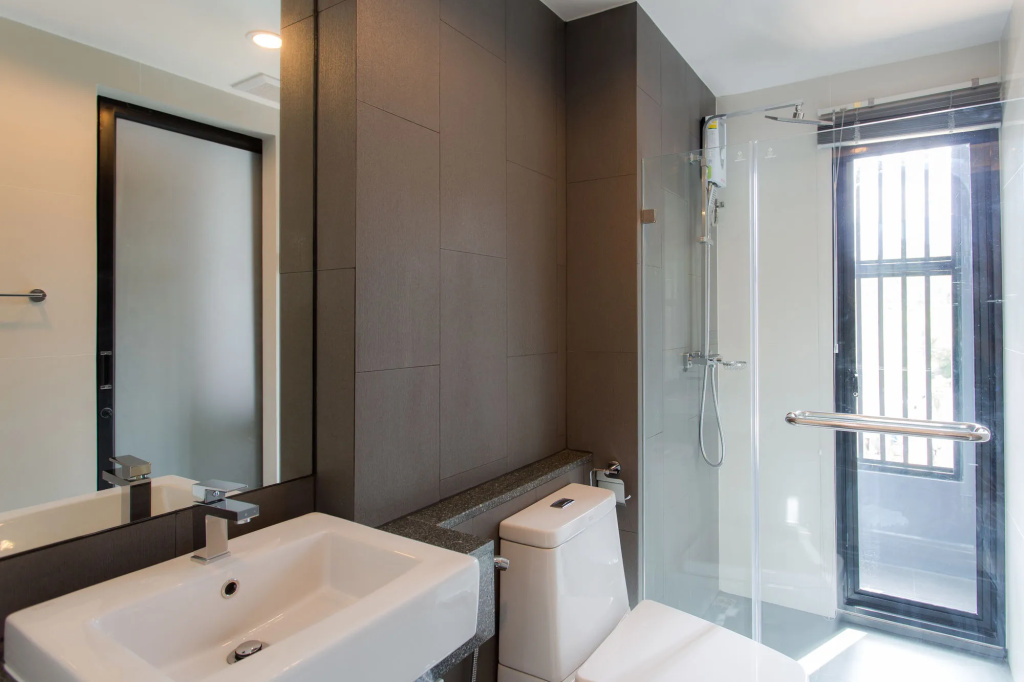 6th Avenue Surin by Lofty