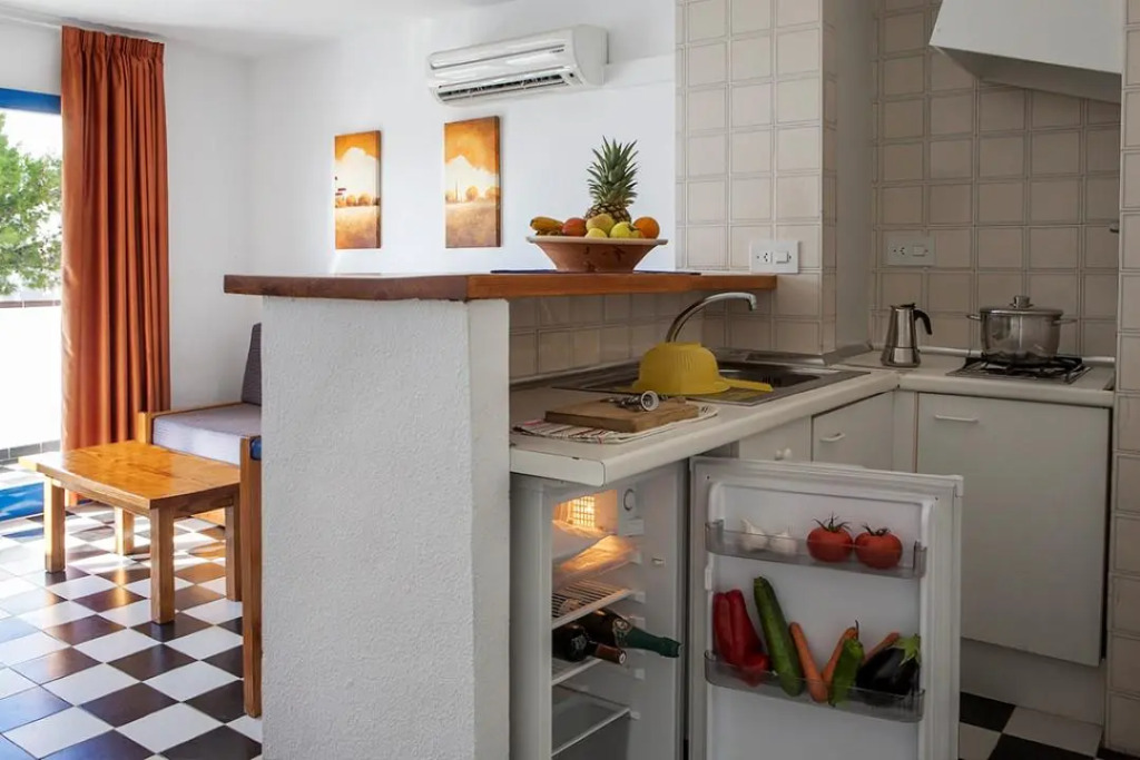 Apartamentos Es Pujols - Emar Hotels
