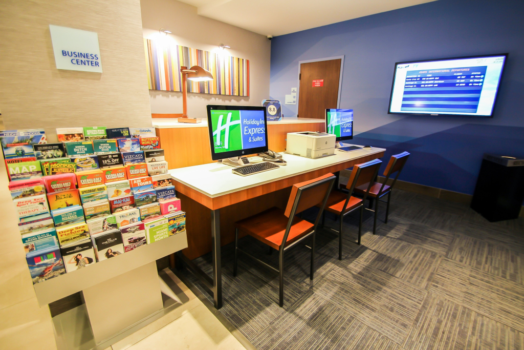 Holiday Inn Express & Suites Miami Airport East by IHG