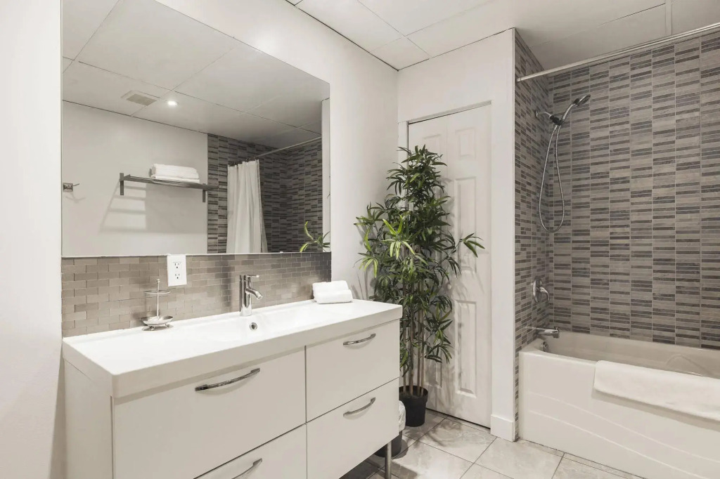 MTLVacationRentals - The Entertainer