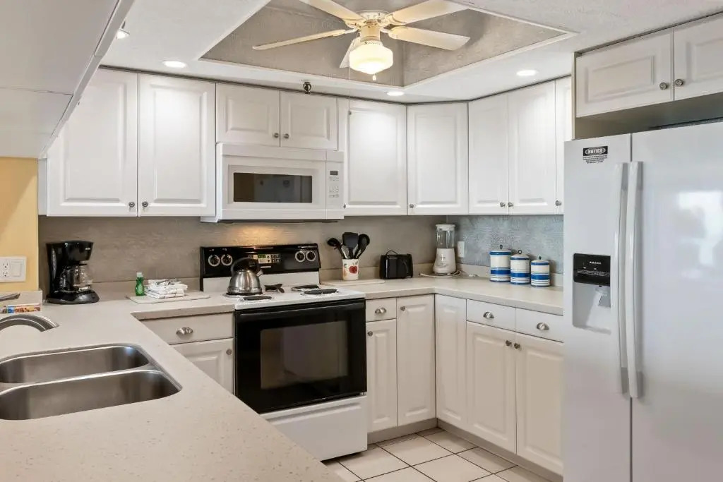 #210 Beach Place Condos