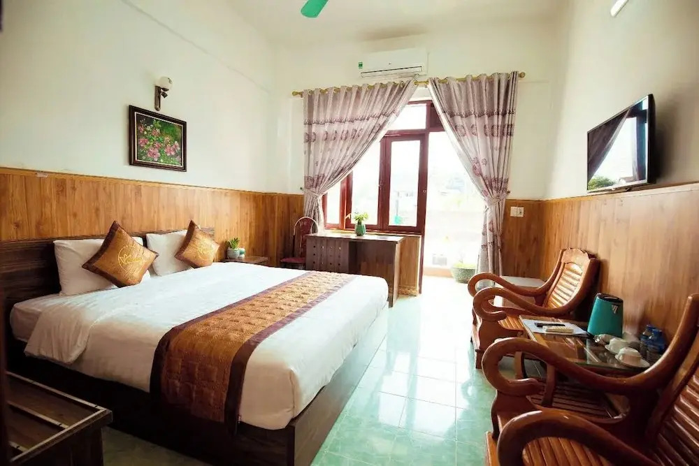 Hương Sen Hotel MC - by BAY LUXURY