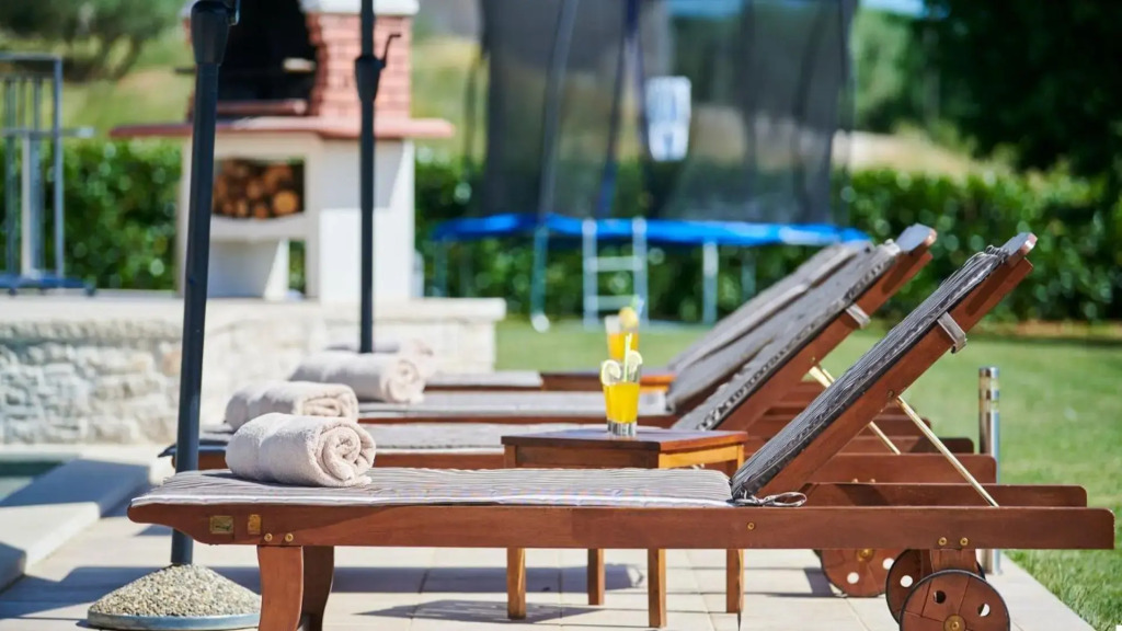 Villa Melli by Villas Holiday