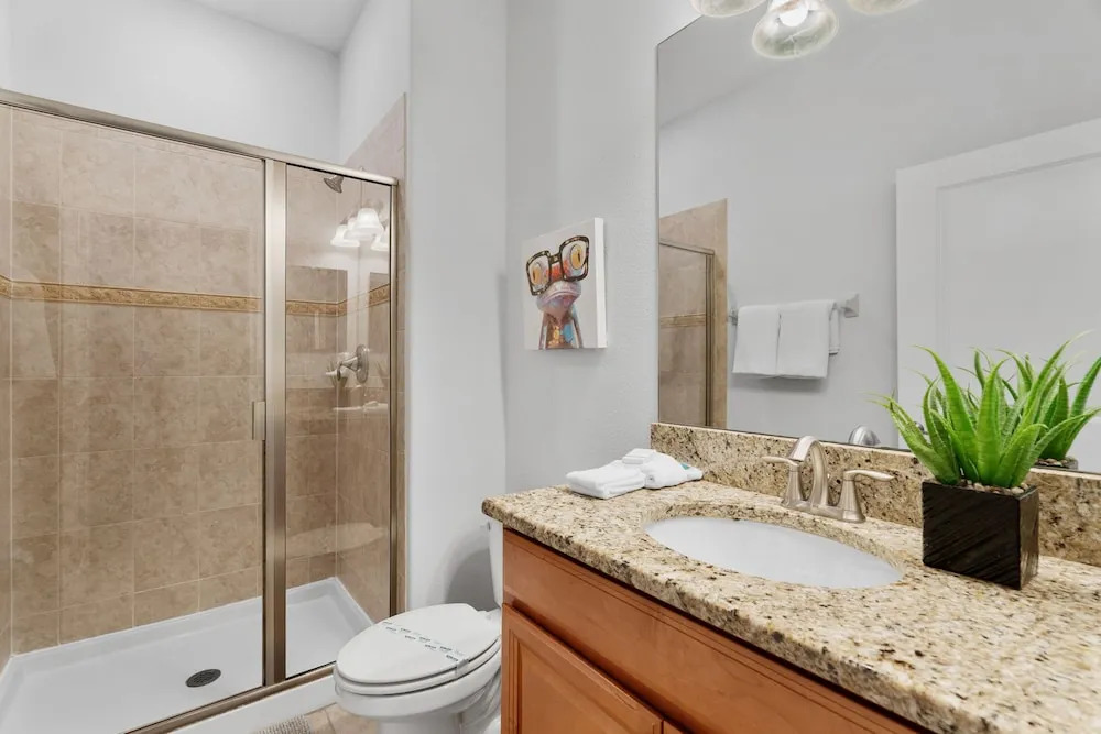 4BR Townhome With Pool at Storey Lake